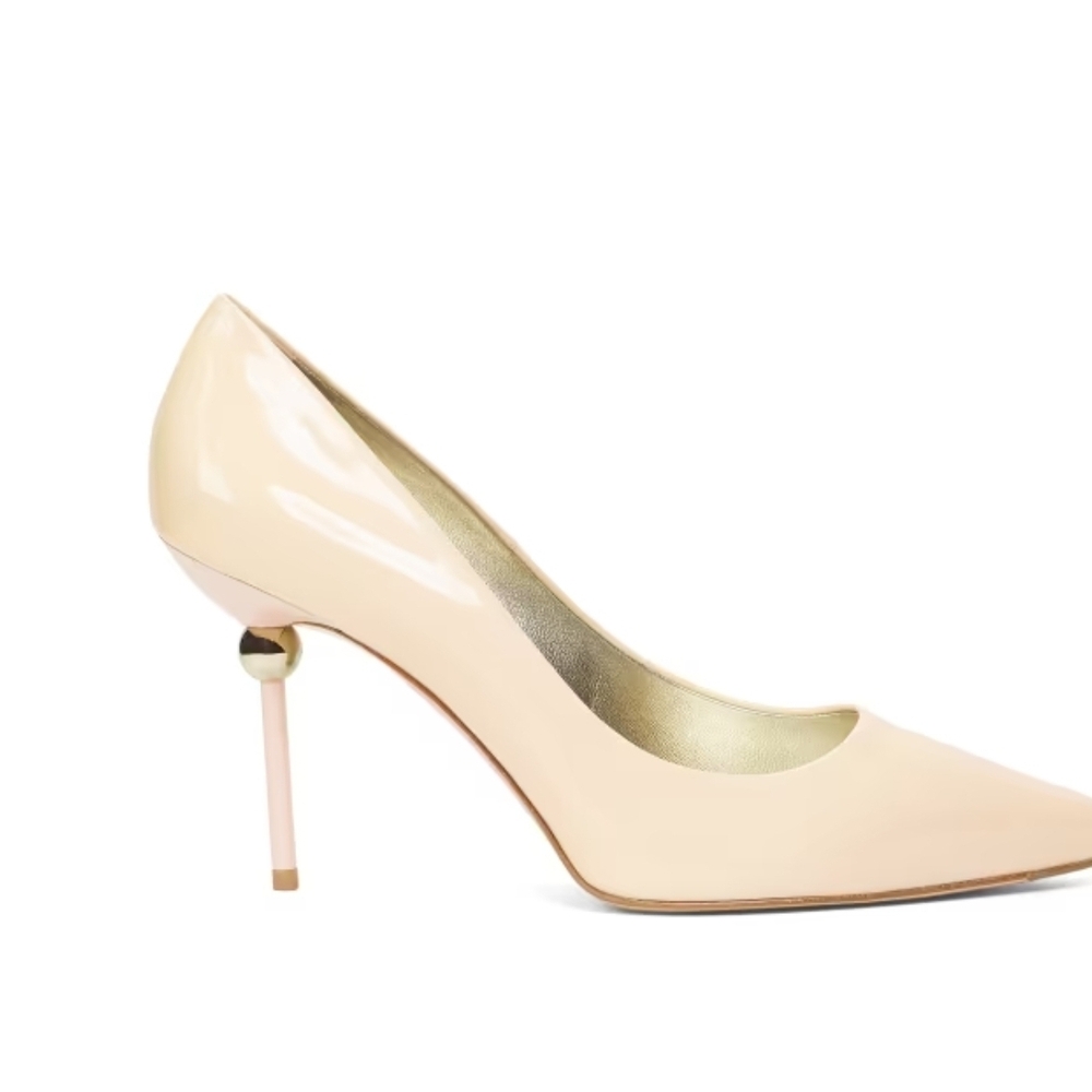 Roger Vivier Cream Patent Pointed-Toe Stiletto Pump with Sculptural Heel